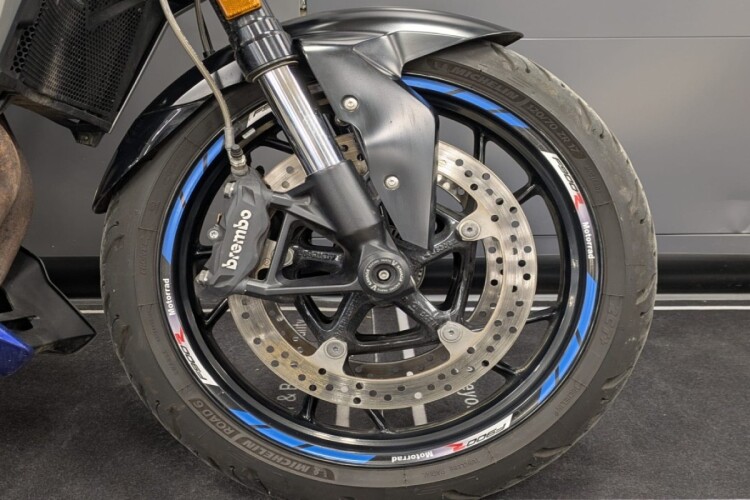 BMW F900R