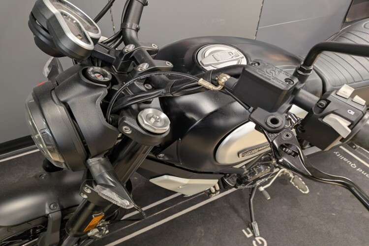 DUCATI SCRAMBLER 1100