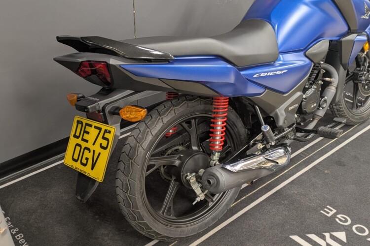 HONDA CB125F