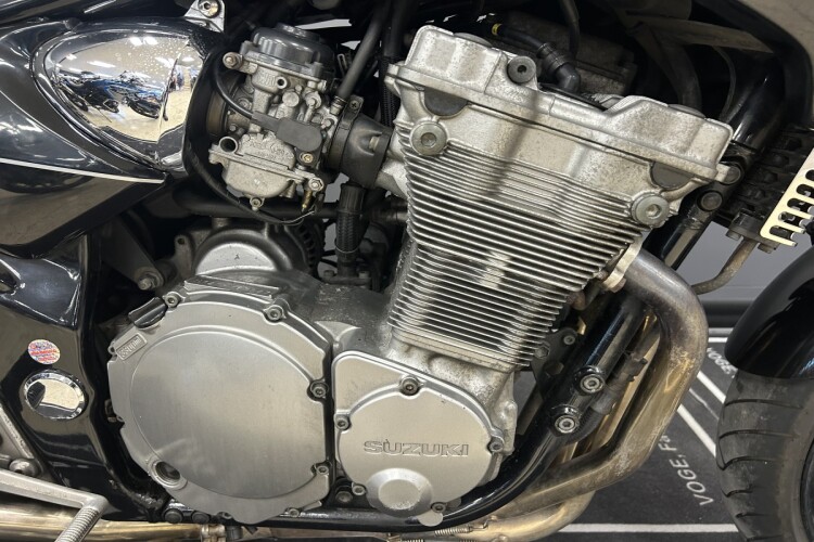 SUZUKI BANDIT 600
