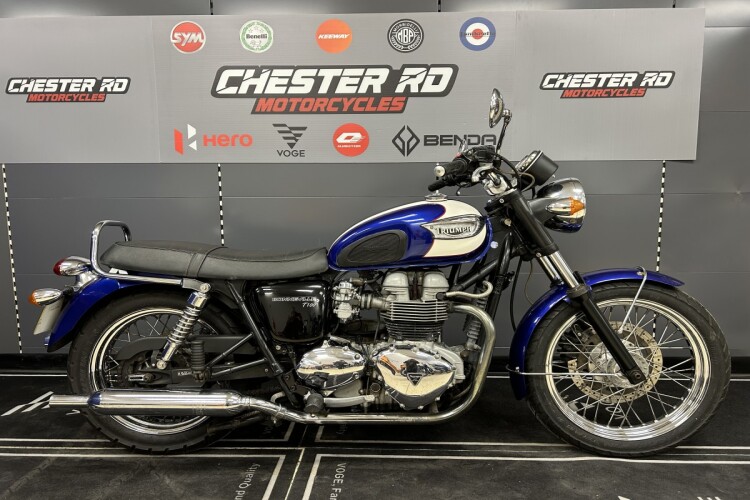TRIUMPH BONNEVILLE T100
