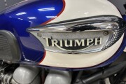 TRIUMPH BONNEVILLE T100