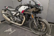 TRIUMPH T