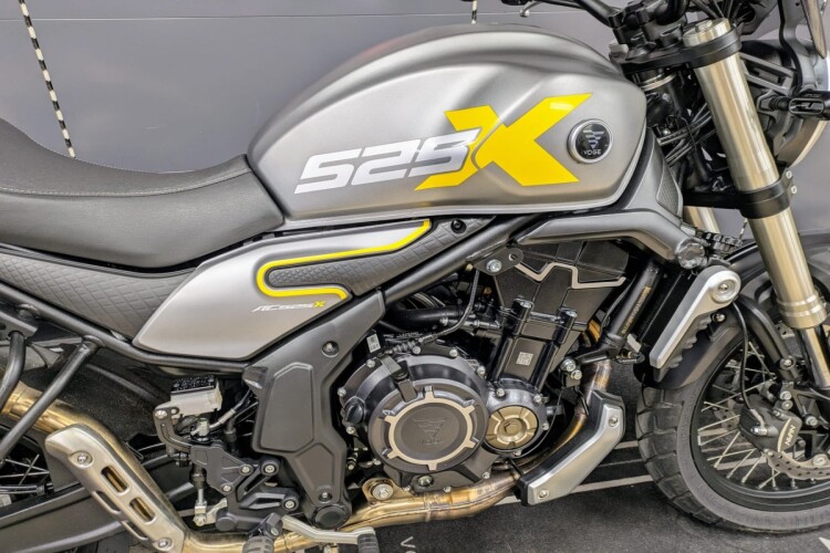 VOGE AC525X