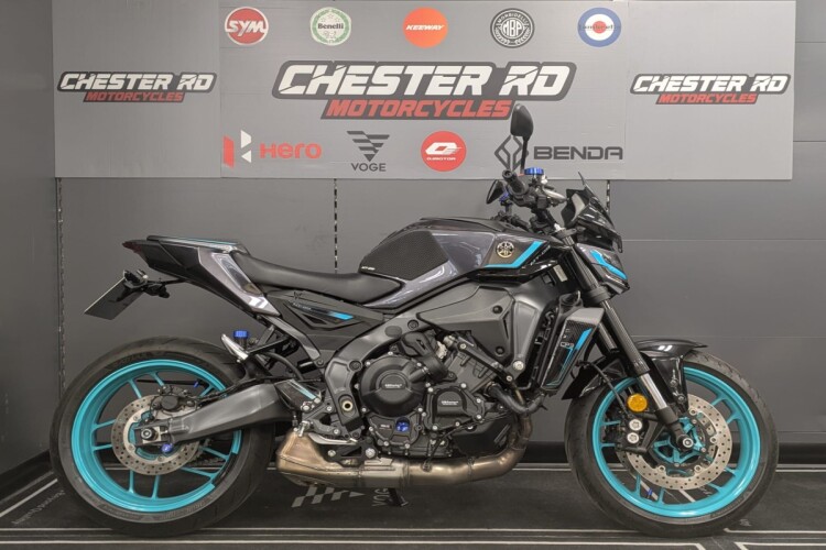 YAMAHA MT - 09 AMT