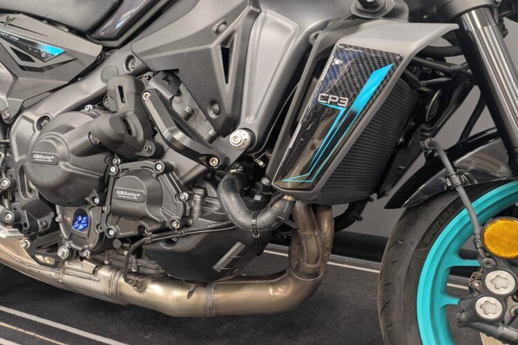 YAMAHA MT - 09 AMT