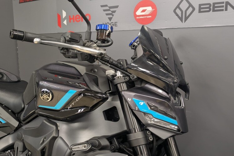 YAMAHA MT - 09 AMT