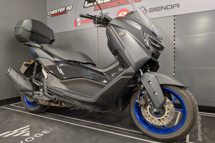 YAMAHA NMAX 125