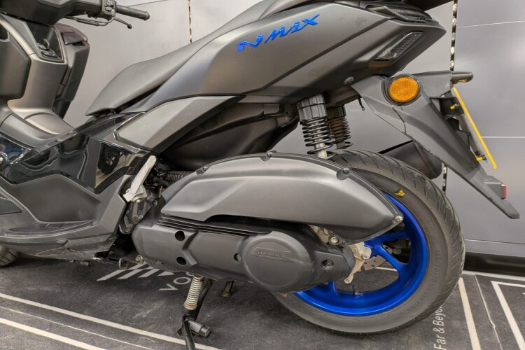 YAMAHA NMAX 125
