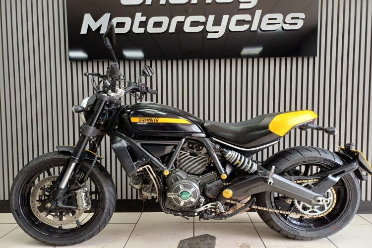 DUCATI SCRAMBLER 800