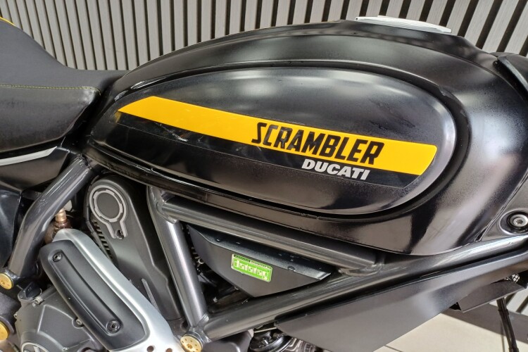 DUCATI SCRAMBLER 800
