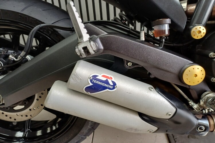 DUCATI SCRAMBLER 800
