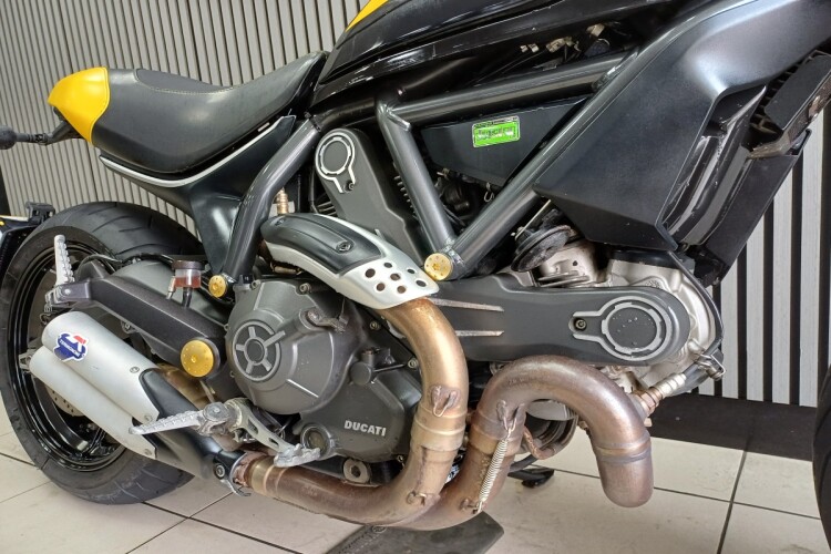 DUCATI SCRAMBLER 800