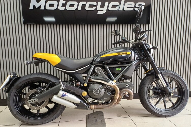 DUCATI SCRAMBLER 800