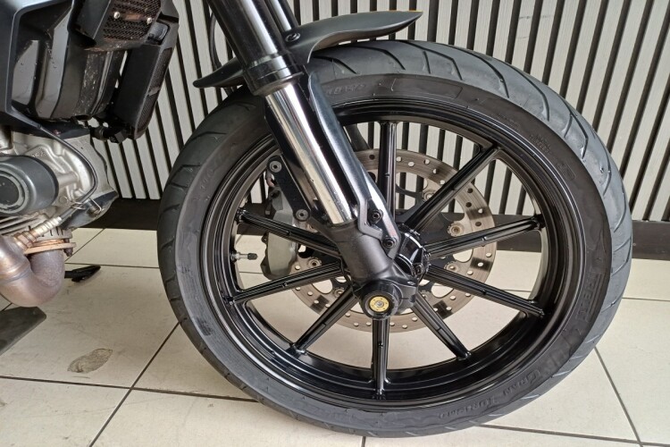 DUCATI SCRAMBLER 800