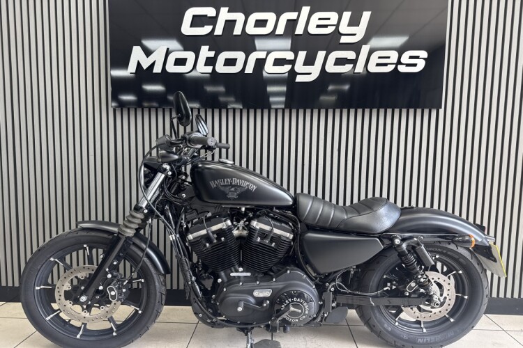 HARLEY DAVIDSON XL 883 N IRON 18