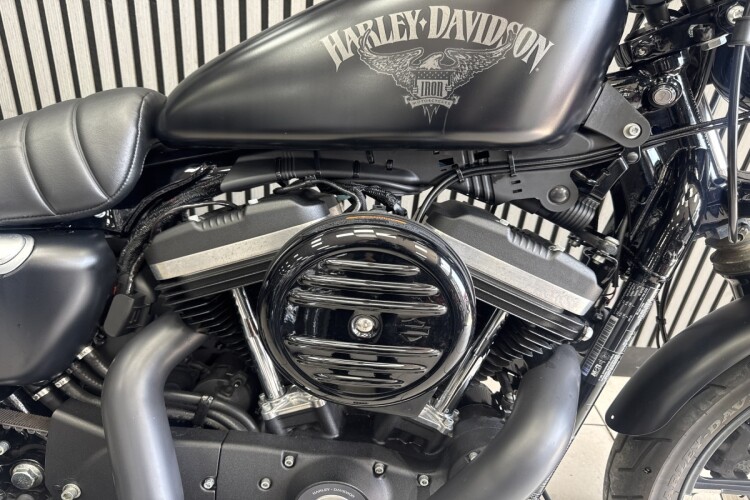 HARLEY DAVIDSON XL 883 N IRON 18