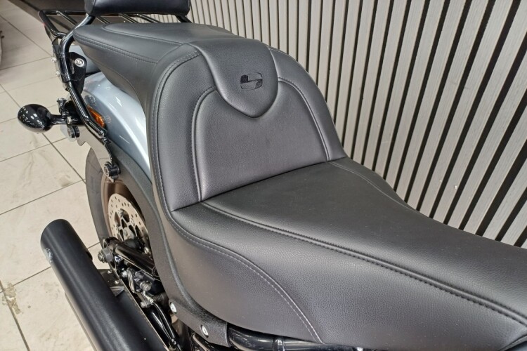 2021 HARLEY-DAVIDSON FXLRS LOW RIDER S, Silver - photo 12
