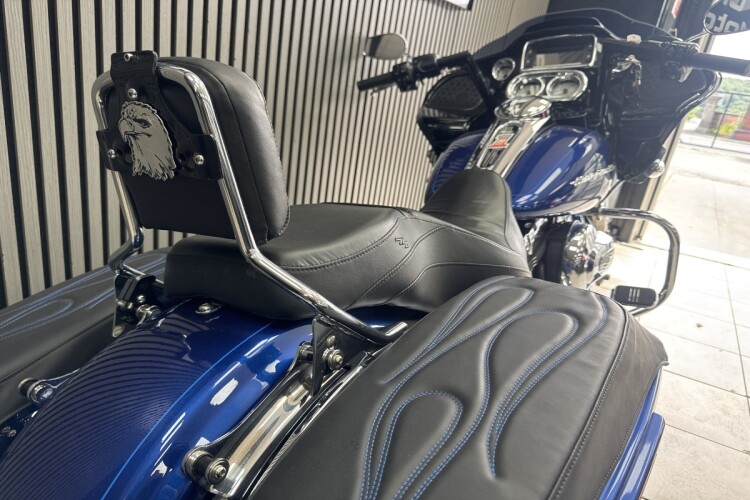 HARLEY-DAVIDSON STREET GLIDE SPECIAL