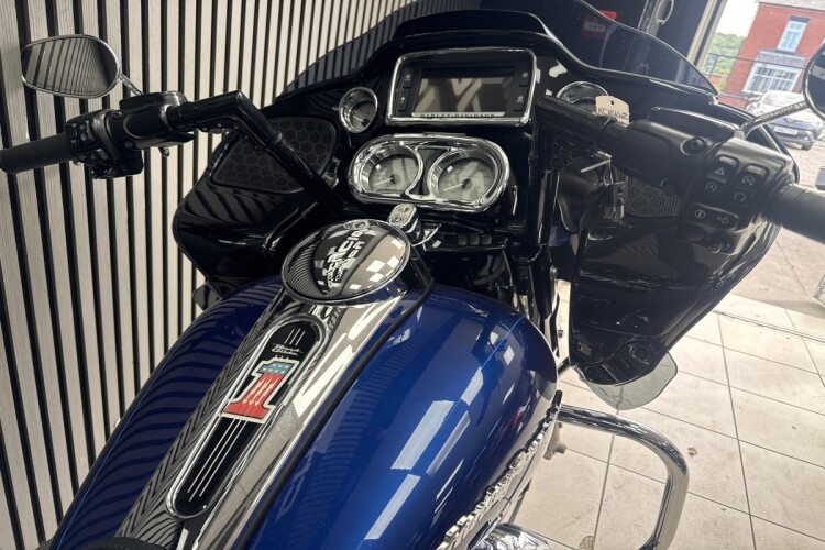 HARLEY-DAVIDSON STREET GLIDE SPECIAL