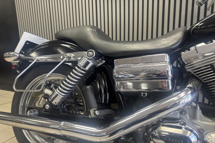 HARLEY-DAVIDSON SUPERGLIDE