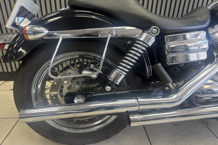 HARLEY-DAVIDSON SUPERGLIDE