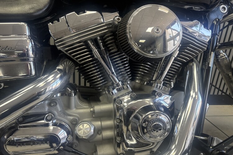 HARLEY-DAVIDSON SUPERGLIDE
