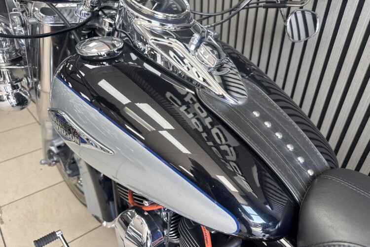 HARLEY-DAVIDSON TOURING