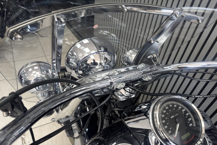 HARLEY-DAVIDSON TOURING