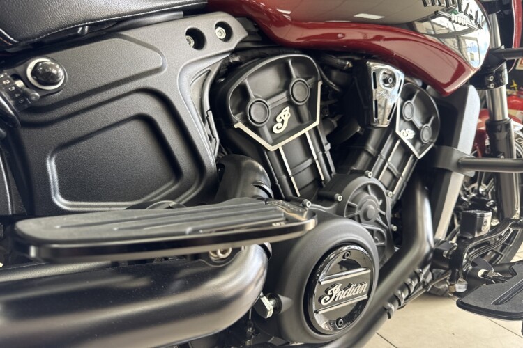 INDIAN SCOUT ROGUE