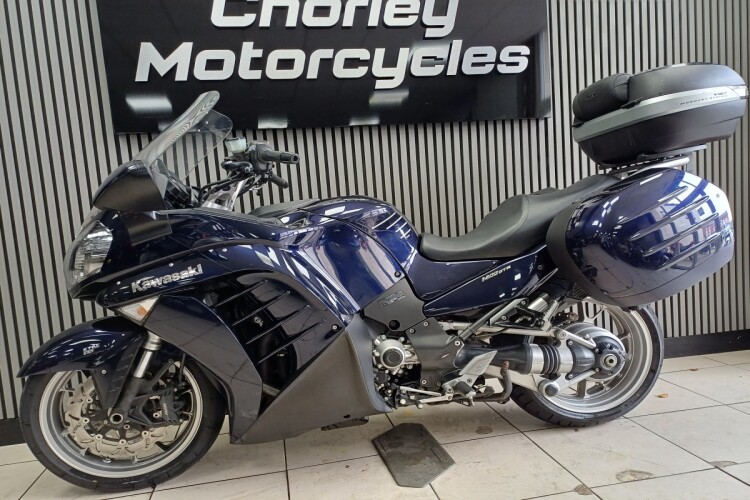 KAWASAKI 1400 GTR
