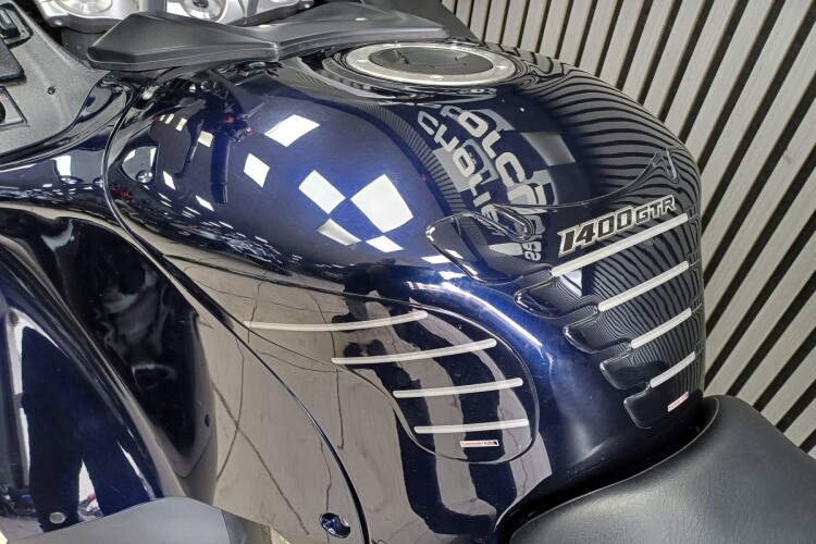 KAWASAKI 1400 GTR