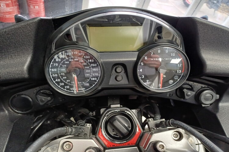 KAWASAKI 1400 GTR