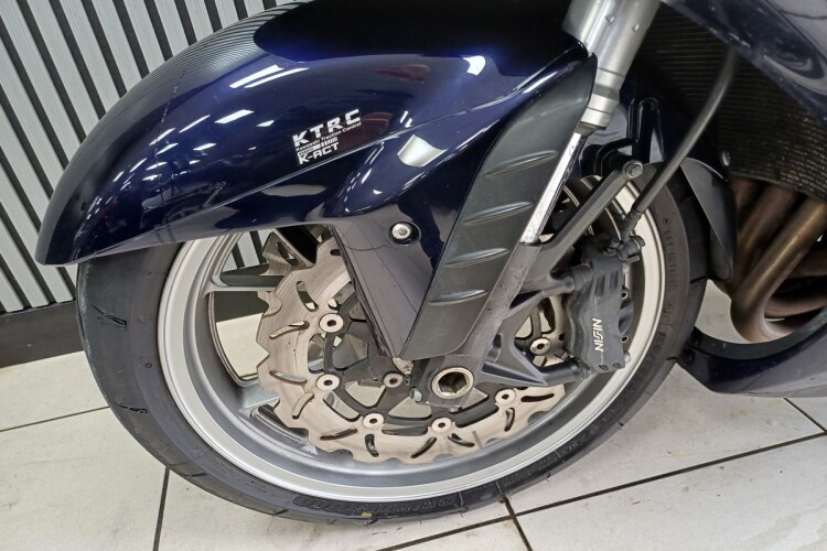 KAWASAKI 1400 GTR