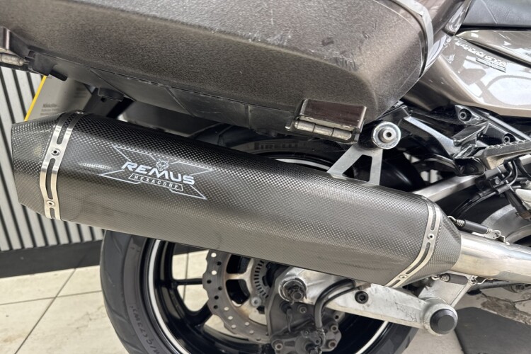 KAWASAKI 1400 GTR