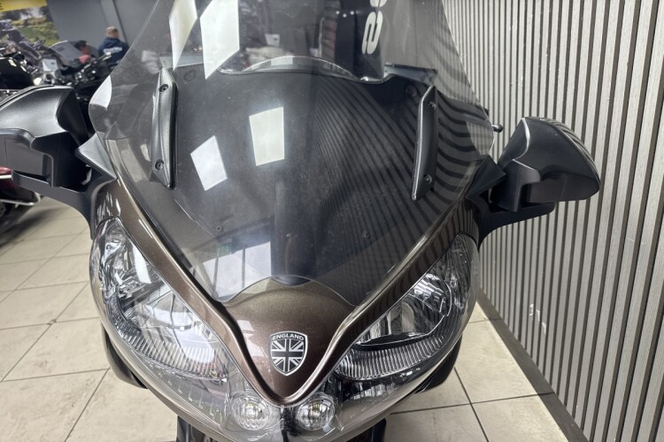 KAWASAKI 1400 GTR