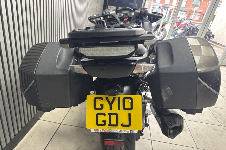 KAWASAKI 1400 GTR