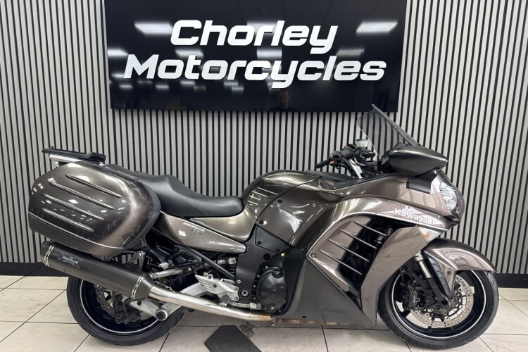 KAWASAKI 1400 GTR
