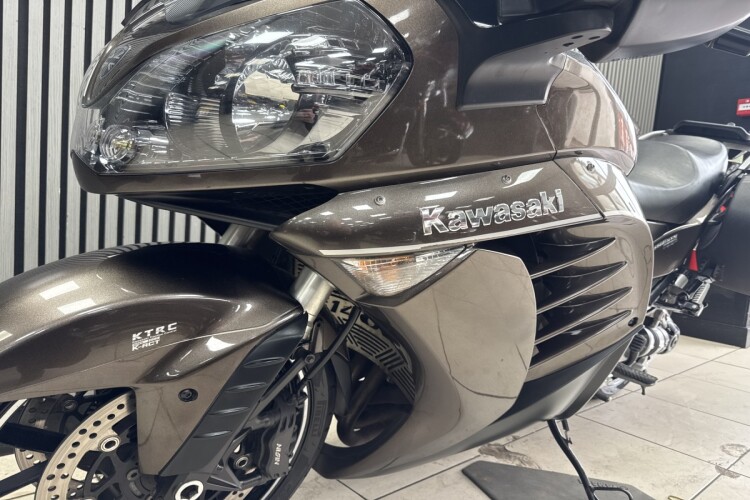 KAWASAKI 1400 GTR