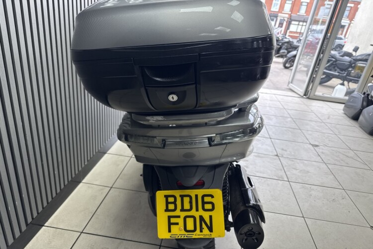 PIAGGIO X10 350