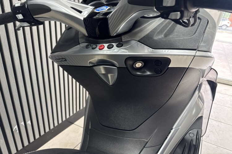 PIAGGIO X10 350
