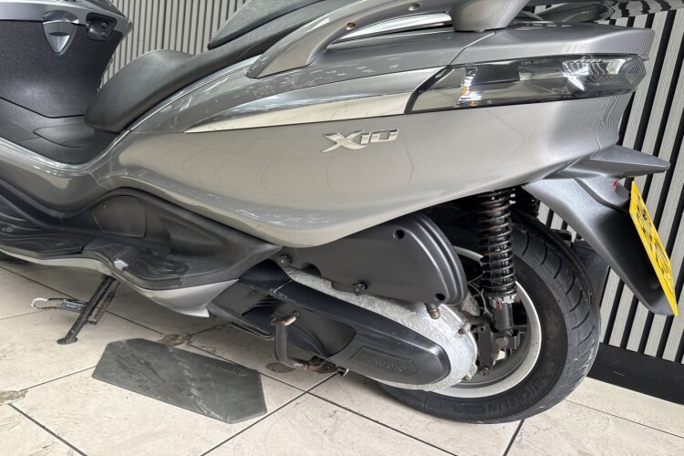 PIAGGIO X10 350