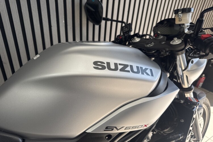 SUZUKI SV650