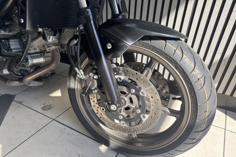 SUZUKI SV650