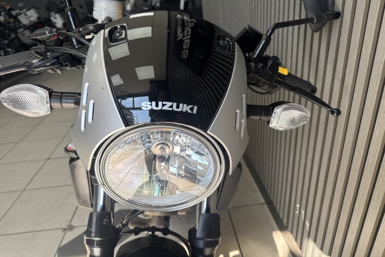 SUZUKI SV650