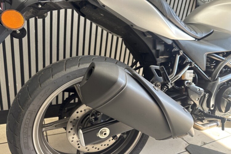 SUZUKI SV650