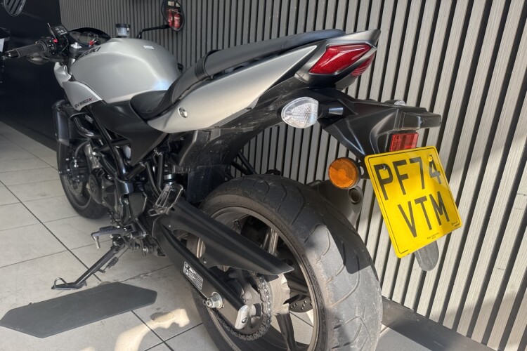 SUZUKI SV650