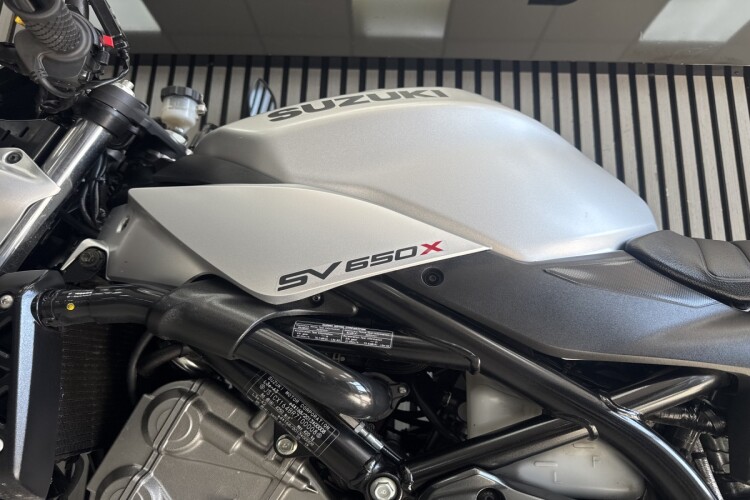 SUZUKI SV650