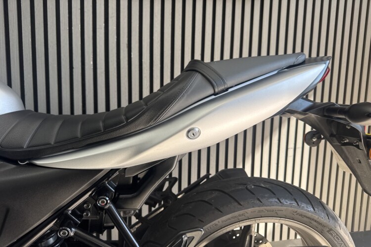 SUZUKI SV650