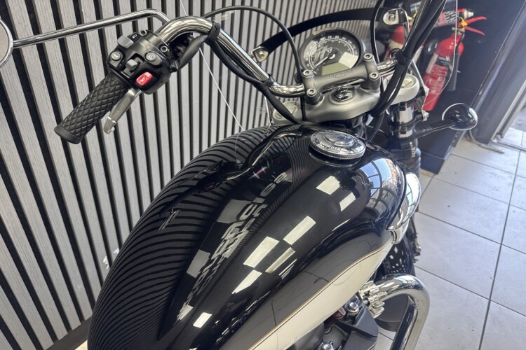 TRIUMPH SPEEDMASTER 1200